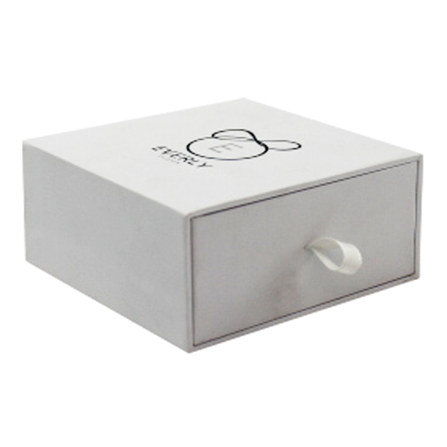 Matte finish white jewelry box for bracelets packaging