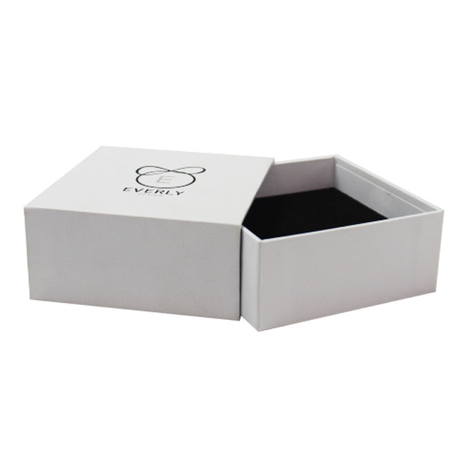 Matte finish white jewelry box for bracelets packaging